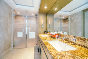 THE ULTIMATE GUIDE TO CHOOSING THE RIGHT HOME RENOVATION CONTRACTOR